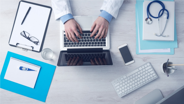 Quelle stratégie IA pour un établissement hospitalier ? Zoom sur les LLM