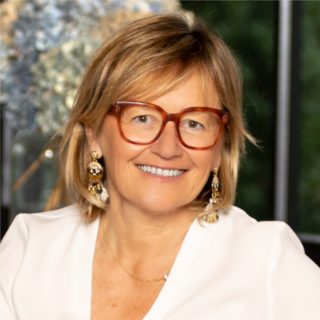 Léa Lassarat, seriale entrepreneure : son parcours