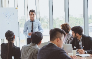 Self-leadership : se diriger soi-même pour mieux embarquer les autres