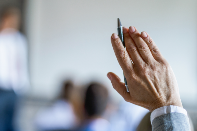 Grande Table Ronde avec des pitchs d'exemples concrets