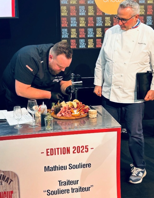 La planche apéritive de Noël 100% auvergnate par le Champion de France Mathieu Soulière