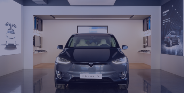Immersion au cœur du flagship Tesla Madeleine