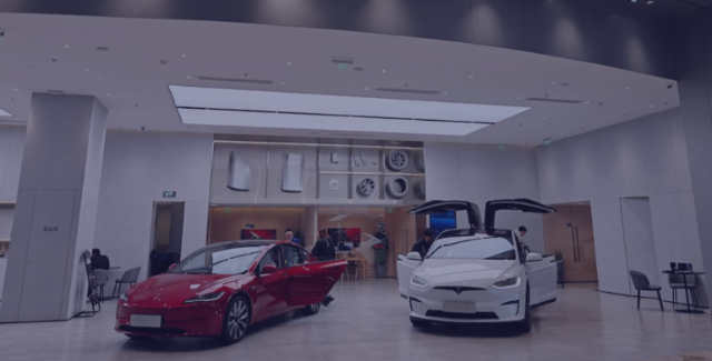 Immersion dans les coulisses de Tesla
